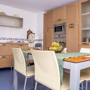 Sea & Wave Palencia Superior Pool Apartment