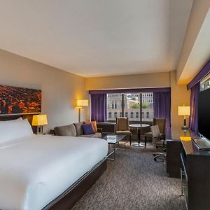 Chambre Accessible aux Personnes à Mobilité Réduite Exécutive Lit King-Size