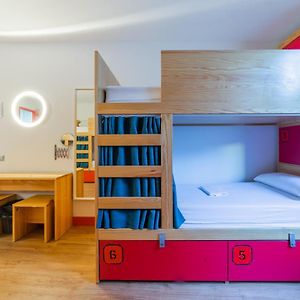 Dormitory Room Mixed