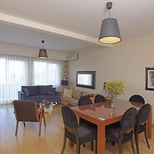 Appartement à 3 Chambres à Coucher