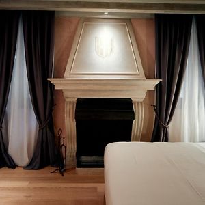 Ca' Dei Proverbi Suites - Wenice Deep Culture