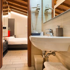 Chambre Annexée Lit King-Size