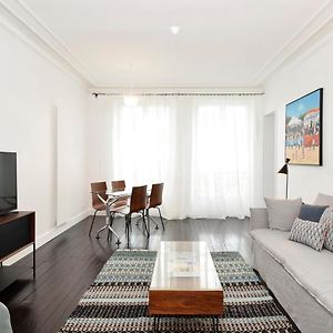 Appartement à 2 Chambres à Coucher