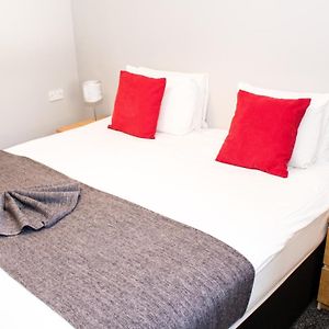 Appartement à 3 Chambres à Coucher