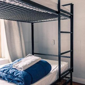 Chambre Juste Pour Hommes Dortoir