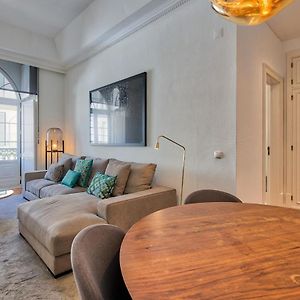 Nomad'S Fine Arts In Chiado