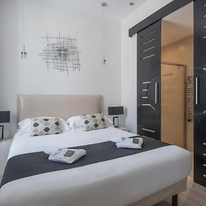 Appartement de Luxe à 2 Chambres à Coucher