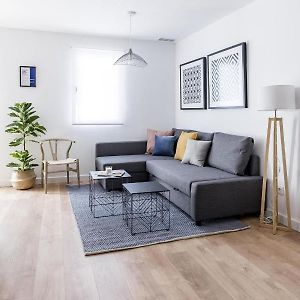 Appartement à 3 Chambres à Coucher