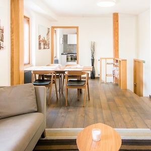 Modern Apartment In A Picturesque 15Th-Century Building