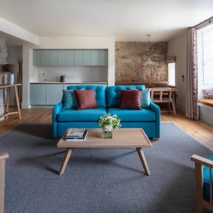 Appartement de Luxe à 2 Chambres à Coucher