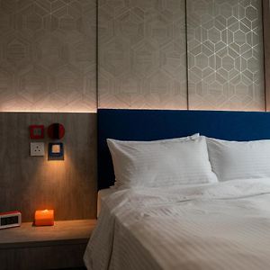 Chambre Lit King-Size avec Accès aux Personnes Handicapées