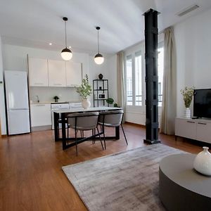 Appartement à 2 Chambres à Coucher
