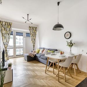 Appartement à 2 Chambres à Coucher