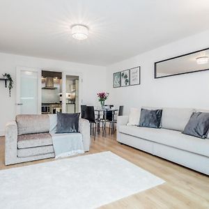Appartement à 2 Chambres à Coucher