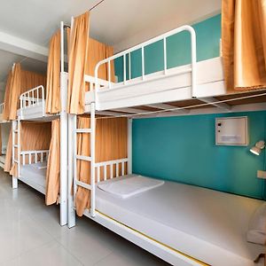 Dormitory Room Mixed