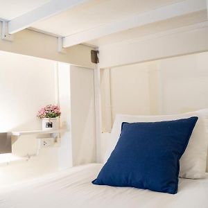 Dormitory Room Mixed