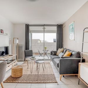 Le First by Cocoonr