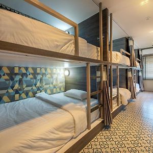 Dormitory Room Mixed