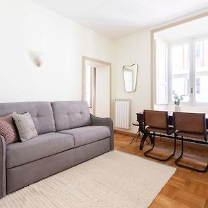 Suite à 2 Chambres à Coucher
