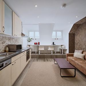Appartement à 2 Chambres à Coucher