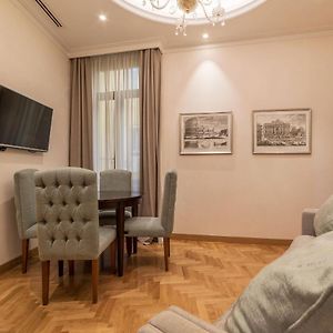 One-Bedroom Separate Building Apartment