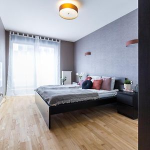 Appartement à 3 Chambres à Coucher
