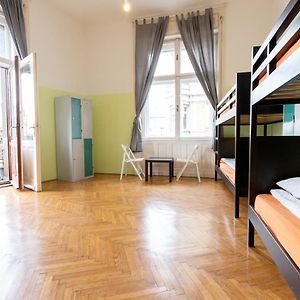Dormitory Room Mixed