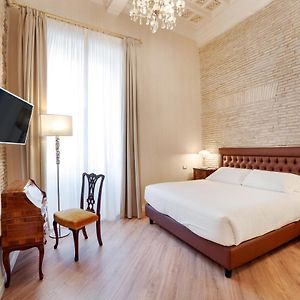 Appartement à 3 Chambres à Coucher