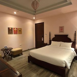 Chambre Standarde Lit Queen-Size