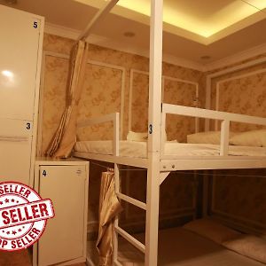 Dormitory Room Mixed