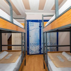Dormitory Room Mixed