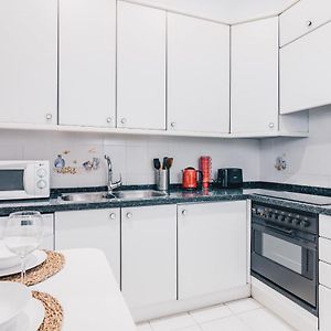 Apple By People Rentals