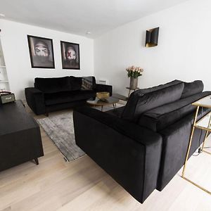Appartement à 3 Chambres à Coucher