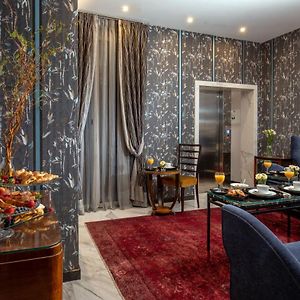 The Inn At The Spanish Steps Luxury Collection - Mario De' Fiori Suite