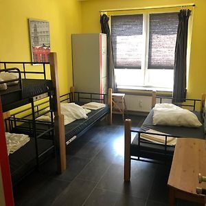 Dormitory Room Mixed