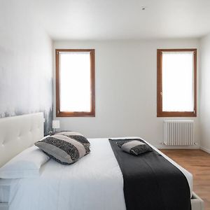Apartments In San Marco With Canal View By Wonderful Italy