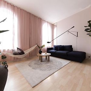 Shoreditch Loft W 100Inch Cinema, Premium Mattress & Hammock, By The Design Traveller