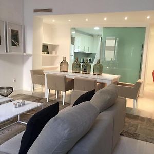 Appartement à 3 Chambres à Coucher