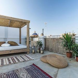 Appartement Mansardé à 3 Chambres à Coucher