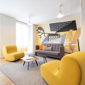 Appartement à 2 Chambres à Coucher