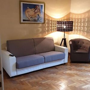 Appartement à 3 Chambres à Coucher