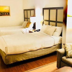 Chambre Double au Sous-Sol