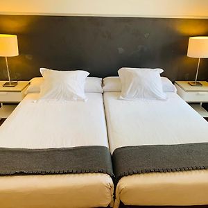 APTBCN Super Balmes Guest House