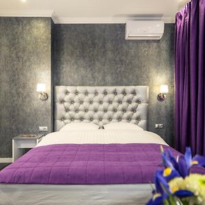 Status Apartments