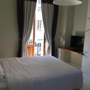 Room With A Vue