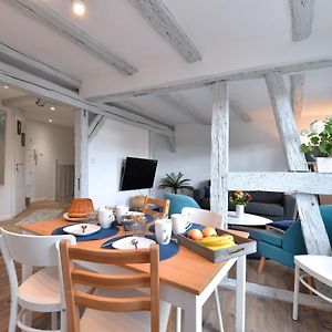 Appartement à 2 Chambres à Coucher