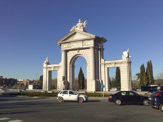 Puerta de San Vicente