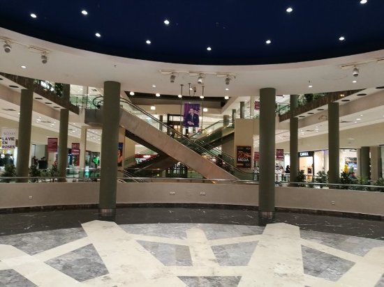 le Centre commercial Mega Mall