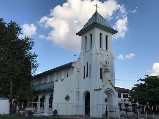 cathédrale du Sacré-Cœur de Vientiane