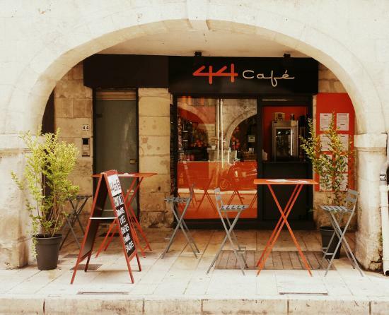44 Café